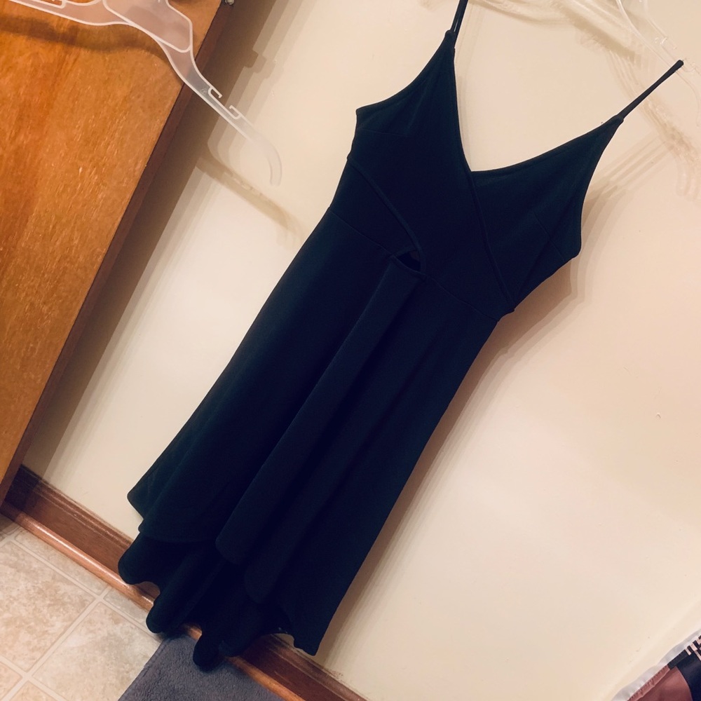BLACK DRESS